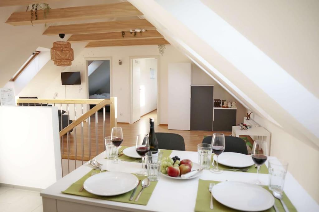 Geraeumige Dachgeschosswohnung