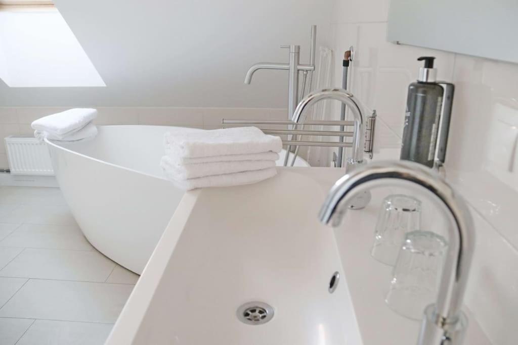 Geraeumige Dachgeschosswohnung * Tattendorf